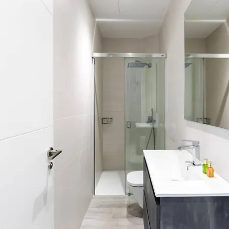 Minty - La Merced Apartment