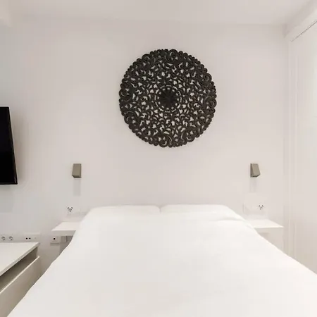 Minty - La Merced Apartment *